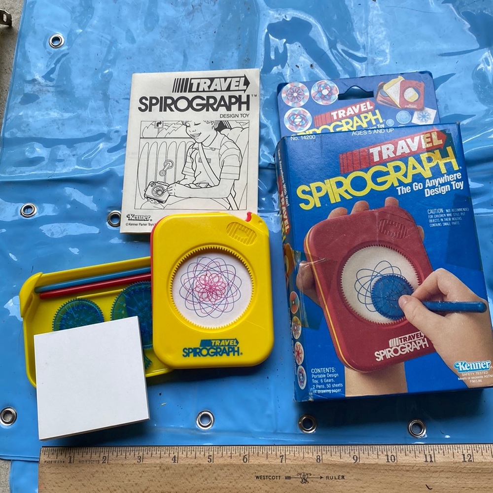 Vintage 1988 and NWOT Kenner Travel Spirograph